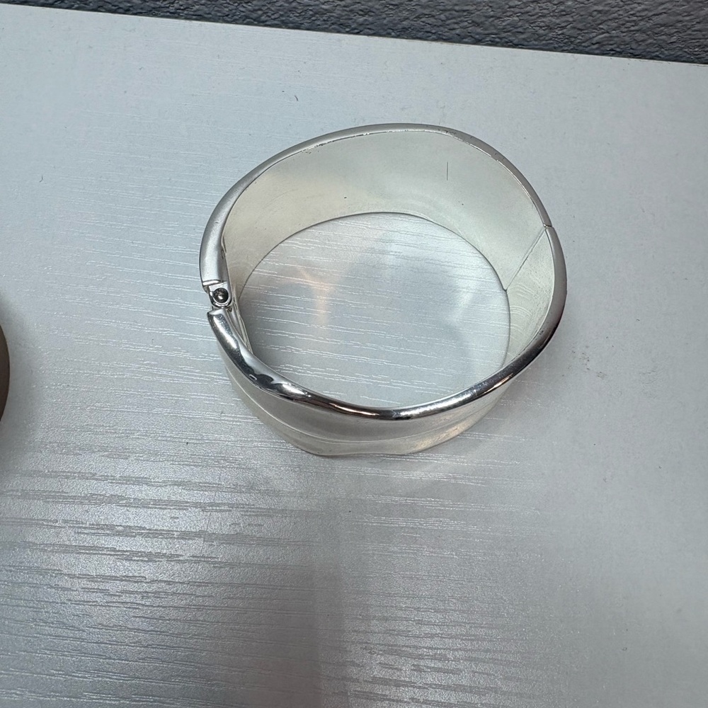 3-Bracelets (Cuffs and a Bangle) - Picture 8 of 9